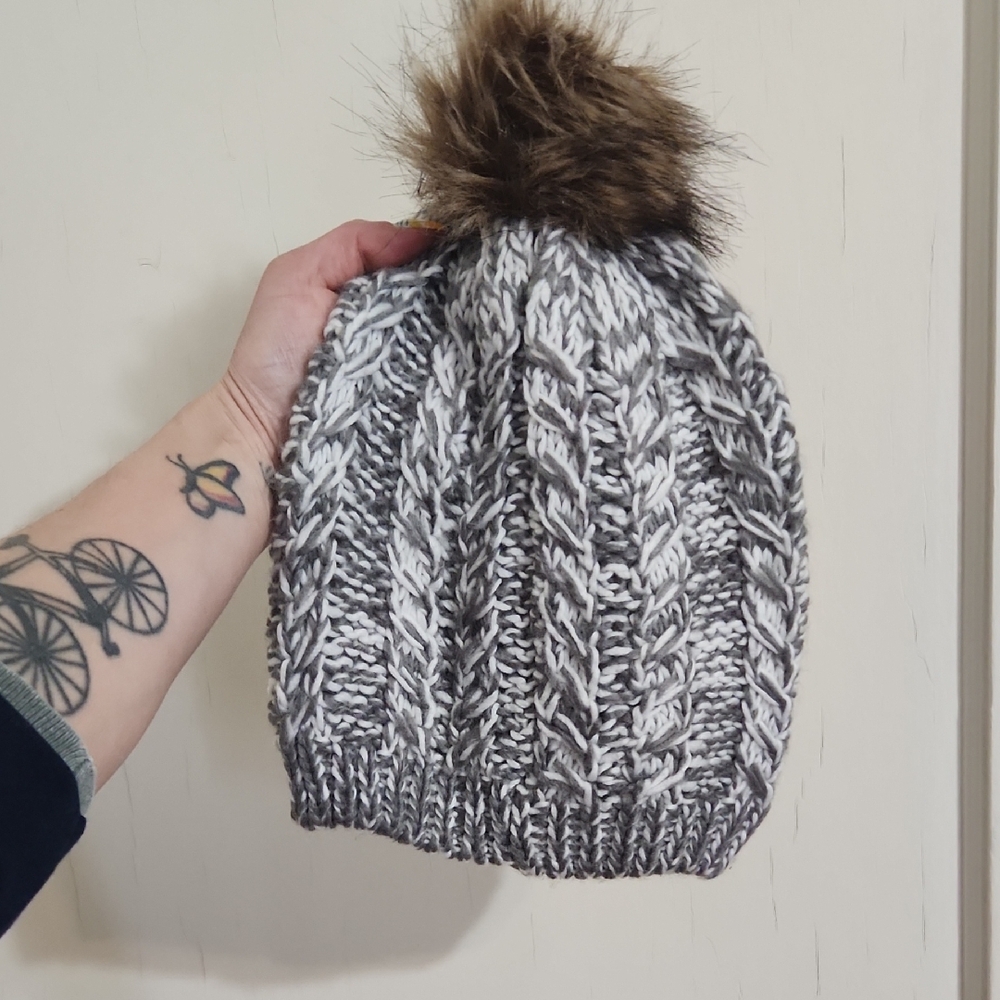 Chunky Knit Pom Pom Beanie